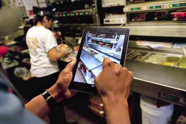 Restaurant management software can provide useful checklists 