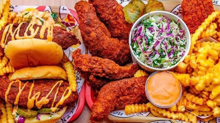 How Dave’s Hot Chicken Improved Ticket Times and Order Accuracy to Drive Scalable Growth