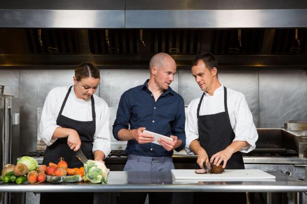 How Top Restaurants Use Training Programs to Boost Retention (and Why it Works)