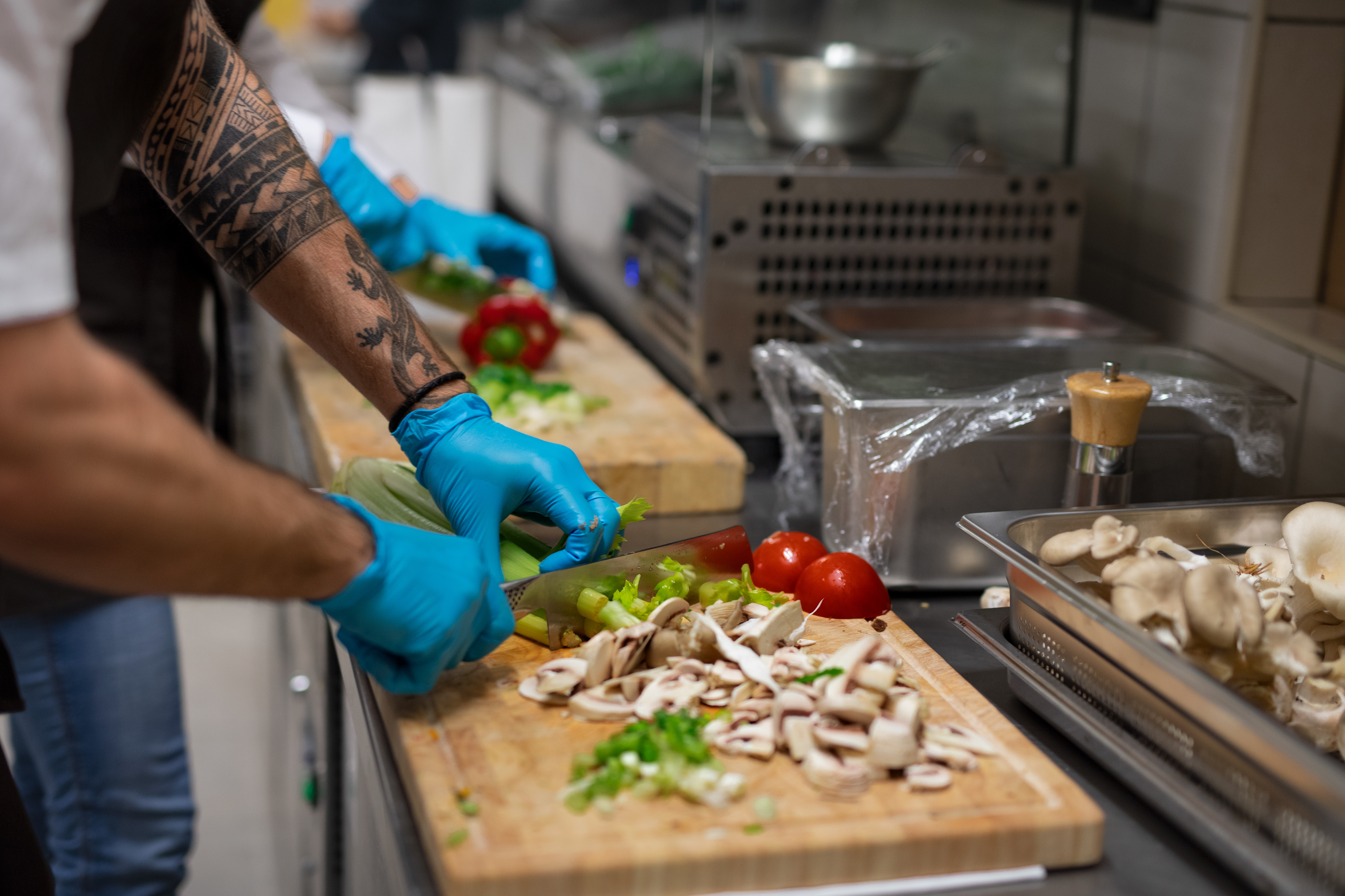 Improve Food Prep with a Restaurant Management Platform
