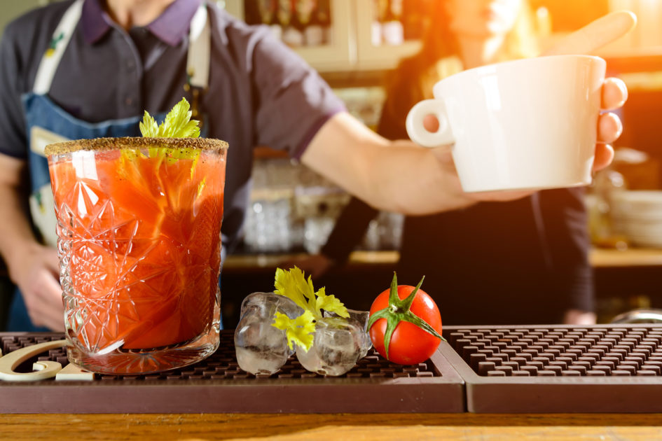 Control Alcohol Costs with Restaurant Inventory Management Software