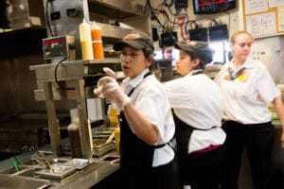Restaurant Labor Laws: Predictive Scheduling